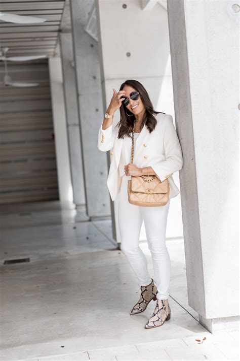 chanel 19 beige outfit